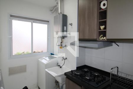 Sala / Cozinha / Área de Serviço de apartamento para alugar com 2 quartos, 42m² em Vila Nova Cachoeirinha, São Paulo