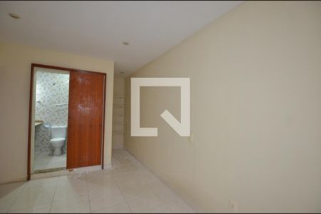Quarto 1 Suite de casa para alugar com 3 quartos, 120m² em Marechal Hermes, Rio de Janeiro