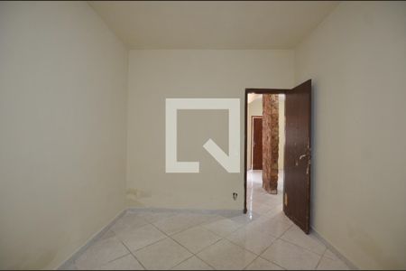 Quarto 1 de casa para alugar com 3 quartos, 120m² em Marechal Hermes, Rio de Janeiro