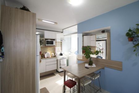 Sala/Cozinha de apartamento à venda com 3 quartos, 51m² em Mário Quintana, Porto Alegre