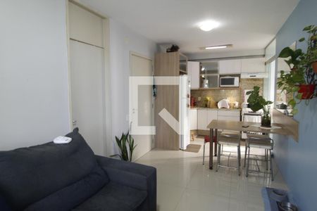 Sala/Cozinha de apartamento à venda com 3 quartos, 51m² em Mário Quintana, Porto Alegre