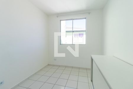 Quarto 1 de apartamento para alugar com 2 quartos, 50m² em Sítio Cercado, Curitiba