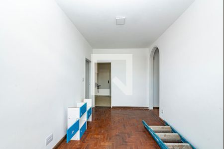 Sala 2 de casa para alugar com 3 quartos, 157m² em Caiçaras, Belo Horizonte
