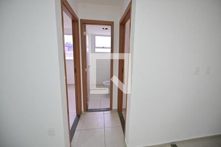 Corredor de apartamento para alugar com 2 quartos, 42m² em Lorena Park, Goiânia
