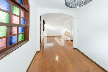 Sala de casa para alugar com 3 quartos, 120m² em Caiçaras, Belo Horizonte