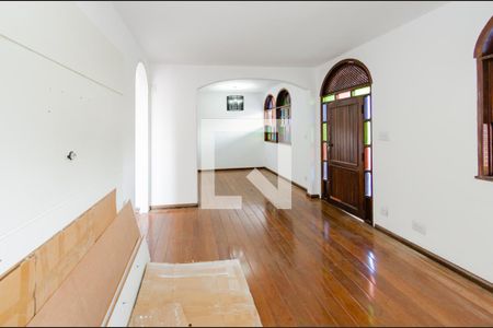 Sala de casa para alugar com 3 quartos, 120m² em Caiçaras, Belo Horizonte