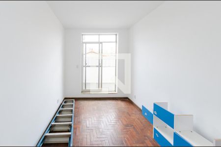 Sala 2 de casa para alugar com 3 quartos, 120m² em Caiçaras, Belo Horizonte