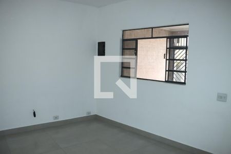 Casa para alugar com 2 quartos, 70m² em Jardim Arco-iris, Cotia