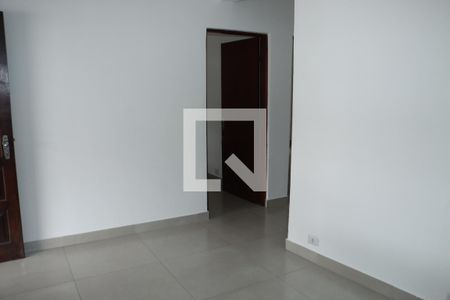 Casa para alugar com 2 quartos, 70m² em Jardim Arco-iris, Cotia