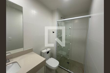 Banheiro da Suíte de apartamento para alugar com 1 quarto, 60m² em Alphaville Industrial, Barueri