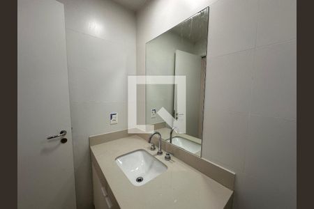 Banheiro da Suíte de apartamento para alugar com 1 quarto, 60m² em Alphaville Industrial, Barueri