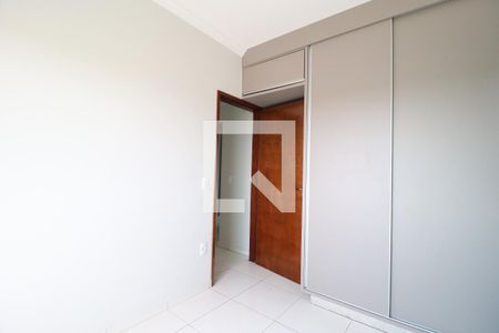 Quarto 1 - Suíte de apartamento para alugar com 3 quartos, 49m² em Chácaras Tubalina E Quartel, Uberlândia