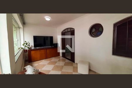 Casa à venda com 5 quartos, 280m² em I.a.p.i., Osasco