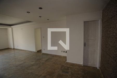 Sala de casa à venda com 3 quartos, 200m² em Coração Eucarístico, Belo Horizonte