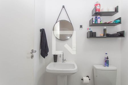 Banheiro de apartamento para alugar com 2 quartos, 53m² em Vila Nair, São Paulo