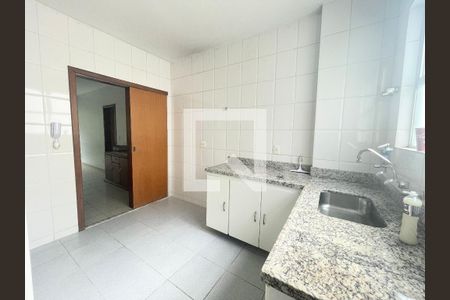 Cozinha de apartamento à venda com 4 quartos, 160m² em São Luiz, Belo Horizonte