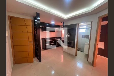 Sala/Cozinha de apartamento para alugar com 2 quartos, 34m² em Qs 303, Brasília
