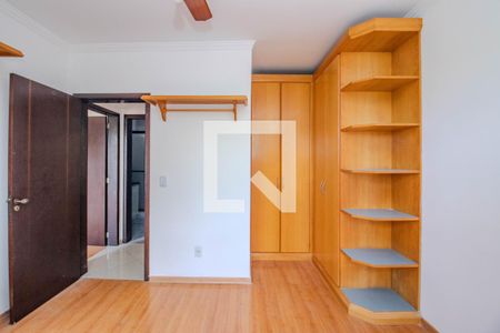 Quarto de apartamento para alugar com 3 quartos, 200m² em Sarandi, Porto Alegre