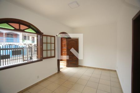 Sala de casa para alugar com 3 quartos, 200m² em Caiçara-adelaide, Belo Horizonte