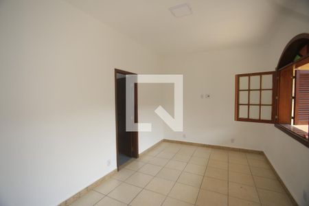 Quarto de casa para alugar com 3 quartos, 200m² em Caiçara-adelaide, Belo Horizonte