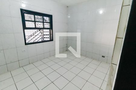 Quarto  de casa para alugar com 2 quartos, 120m² em Parque Santos Dumont, Taboão da Serra