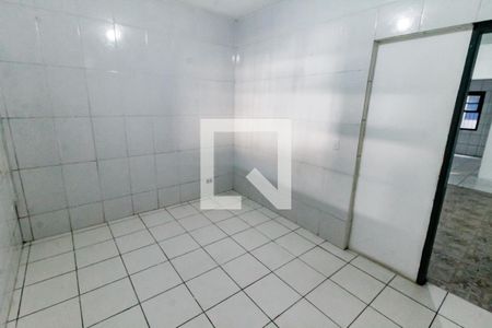 Quarto  de casa para alugar com 2 quartos, 120m² em Parque Santos Dumont, Taboão da Serra