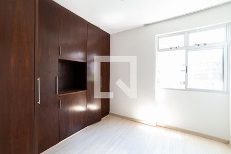Quarto 1 de apartamento à venda com 1 quarto, 45m² em Santo Antônio, Belo Horizonte