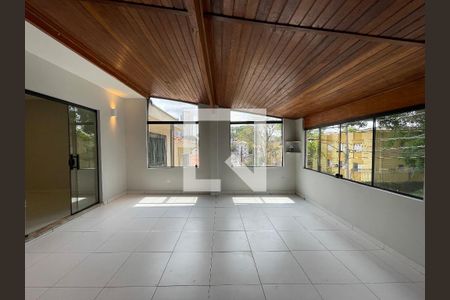 Varanda de casa para alugar com 5 quartos, 181m² em Jardim Pinheiros, São Paulo