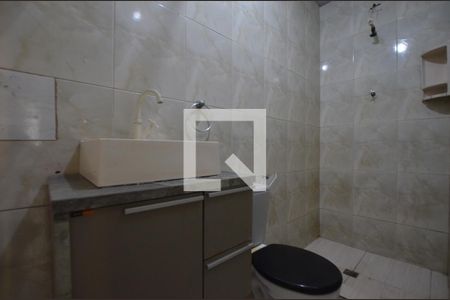 Banheiro e Área de Serviço de casa para alugar com 1 quarto, 60m² em Madureira, Rio de Janeiro