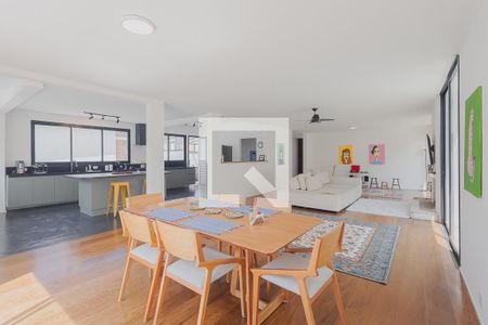 Sala de casa à venda com 4 quartos, 450m² em Jardim das Bandeiras, São Paulo