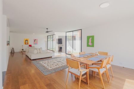 Sala de casa à venda com 4 quartos, 450m² em Jardim das Bandeiras, São Paulo