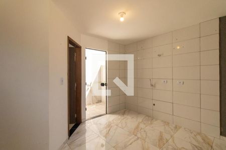 Sala/Cozinha de casa para alugar com 2 quartos, 35m² em Campo de Santana, Curitiba