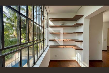 Sala de casa à venda com 4 quartos, 400m² em Vila Madalena, São Paulo