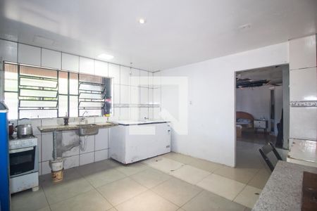 cozinha de casa à venda com 5 quartos, 300m² em Teresópolis, Porto Alegre