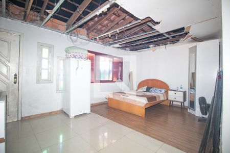 sala de casa à venda com 5 quartos, 300m² em Teresópolis, Porto Alegre
