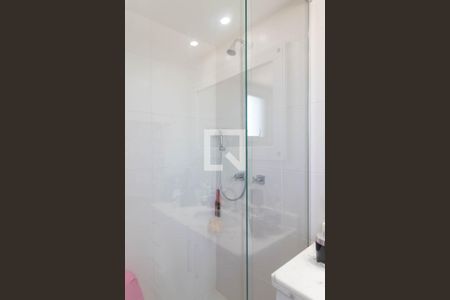 Banheiro do Quarto 1 de apartamento para alugar com 2 quartos, 62m² em Partenon, Porto Alegre
