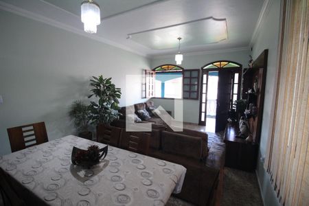 Sala de casa à venda com 4 quartos, 273m² em Tirol, Contagem