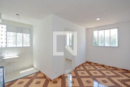 Sala de apartamento para alugar com 2 quartos, 34m² em Usina Piratininga, São Paulo
