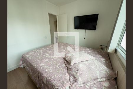 Quarto 1 de apartamento para alugar com 2 quartos, 56m² em Irajá, Rio de Janeiro