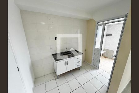 Sala/Cozinha de apartamento para alugar com 2 quartos, 40m² em Vila Guaca, São Paulo