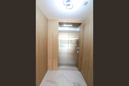 Hall privativo  de apartamento à venda com 3 quartos, 156m² em Jardim das Acacias, São Paulo