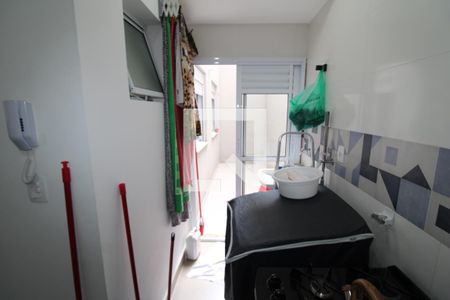 Sala / Cozinha / Área de Serviço de apartamento para alugar com 2 quartos, 55m² em Água Fria, São Paulo