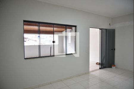 Sala de casa para alugar com 2 quartos, 95m² em Parque Gerassi, Santo André