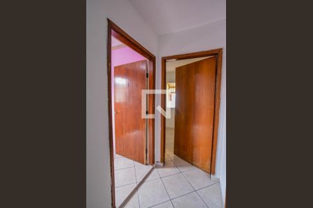 Corredor de casa à venda com 3 quartos, 100m² em Vila Camilópolis, Santo André