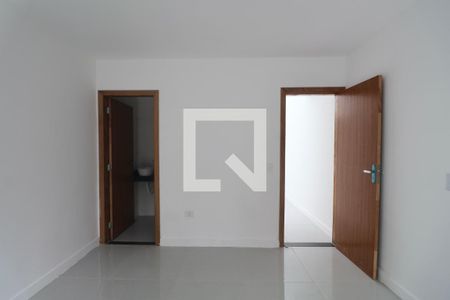 Suíte de casa para alugar com 2 quartos, 120m² em Jardim Las Palmas, Guarujá