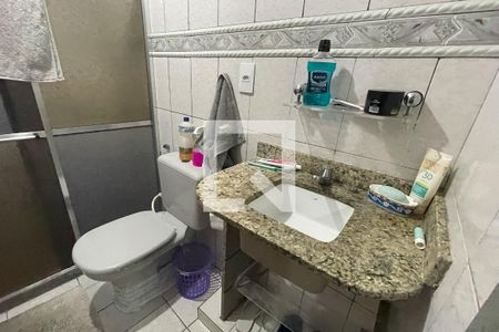 Banheiro de casa para alugar com 3 quartos, 150m² em Jardim Olavo Bilac, Duque de Caxias