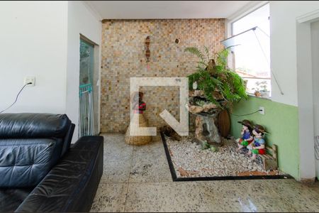 Sala de casa à venda com 4 quartos, 360m² em Padre Eustáquio, Belo Horizonte