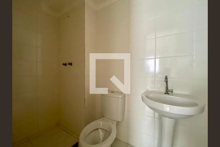 Banheiro da Suíte de apartamento para alugar com 2 quartos, 57m² em Boqueirão, Praia Grande