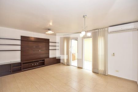 Sala de Tv de casa de condomínio para alugar com 4 quartos, 200m² em Jardim Ampliacao, São Paulo