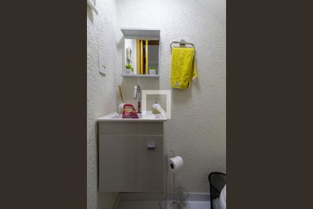 Lavabo de casa de condomínio para alugar com 2 quartos, 80m² em Jardim Popular, São Paulo